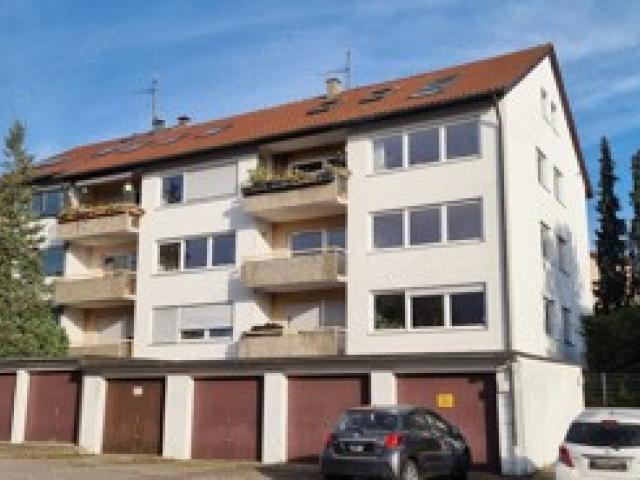 Sonnige 3,5-Zimmer-Wohnung mit gehobener Ausstattung und Balkon in Stuttgart-Riedenber - 1